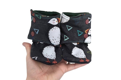 Click to order 6-9m Summer Stay on Booties Dark Grey Puffins now